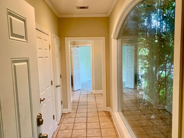 85 BRIDGEWATER Dr., Hattiesburg, MS 39402