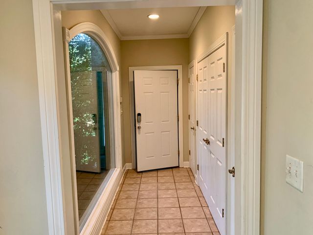 85 BRIDGEWATER Dr., Hattiesburg, MS 39402