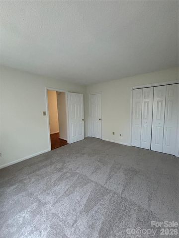 10910 Winterbourne Court, Charlotte, NC 28277