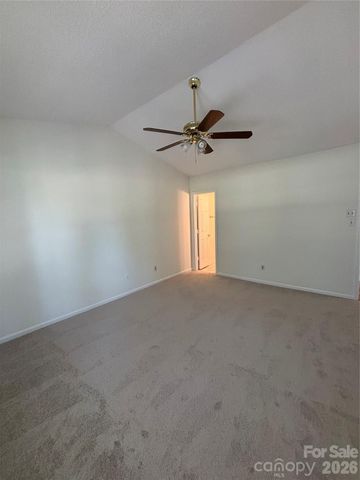 10910 Winterbourne Court, Charlotte, NC 28277