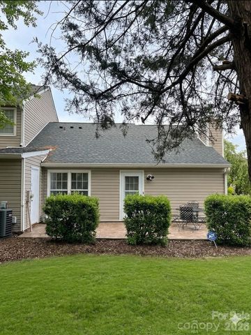 10910 Winterbourne Court, Charlotte, NC 28277