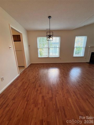 10910 Winterbourne Court, Charlotte, NC 28277