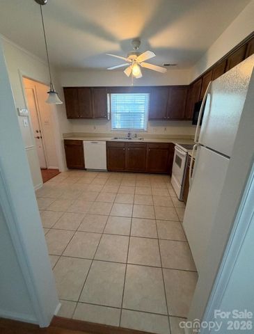 10910 Winterbourne Court, Charlotte, NC 28277