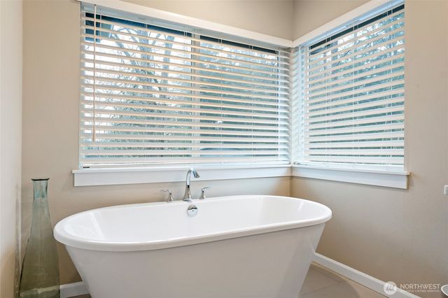 5627 145th Street Ct E, Puyallup, WA 98375