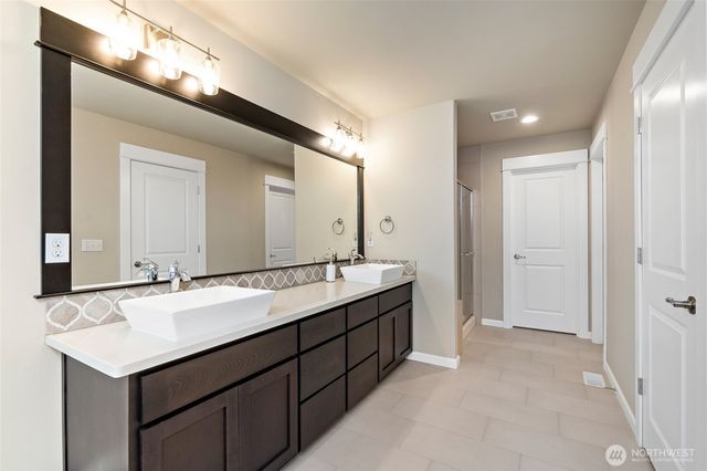 5627 145th Street Ct E, Puyallup, WA 98375