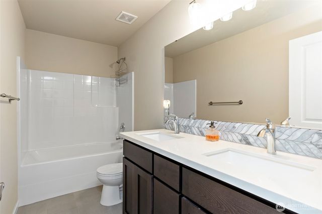 5627 145th Street Ct E, Puyallup, WA 98375