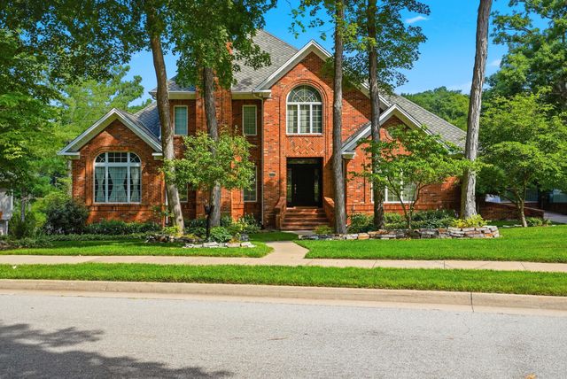 1009 LAKE POINT LN, Columbia, MO 65203