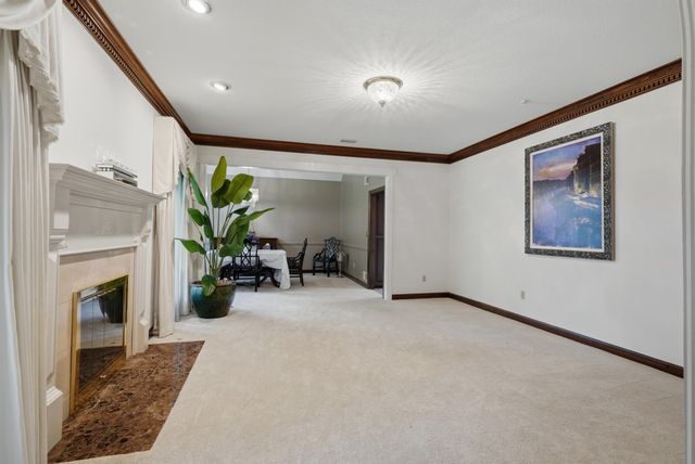 1009 LAKE POINT LN, Columbia, MO 65203