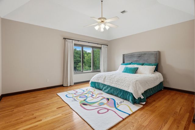 1009 LAKE POINT LN, Columbia, MO 65203