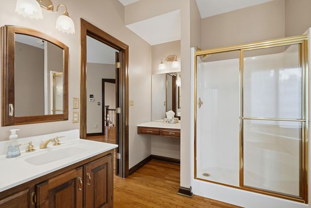 1009 LAKE POINT LN, Columbia, MO 65203