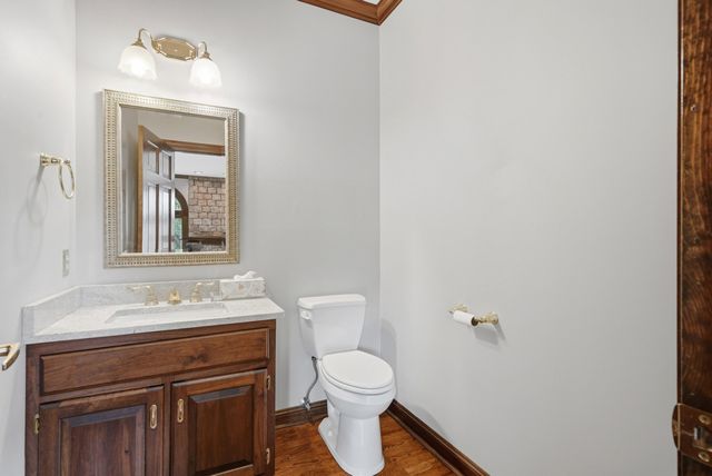 1009 LAKE POINT LN, Columbia, MO 65203