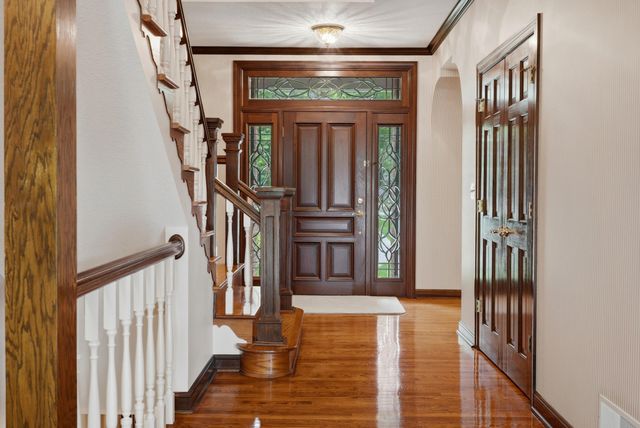 1009 LAKE POINT LN, Columbia, MO 65203