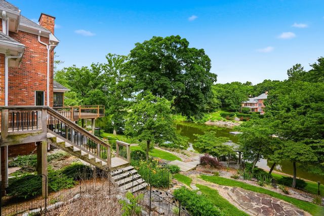 1009 LAKE POINT LN, Columbia, MO 65203