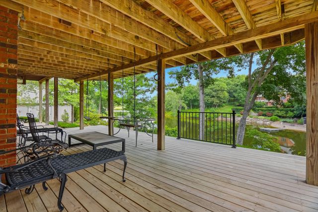 1009 LAKE POINT LN, Columbia, MO 65203