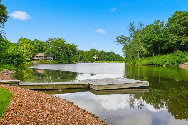 1009 LAKE POINT LN, Columbia, MO 65203