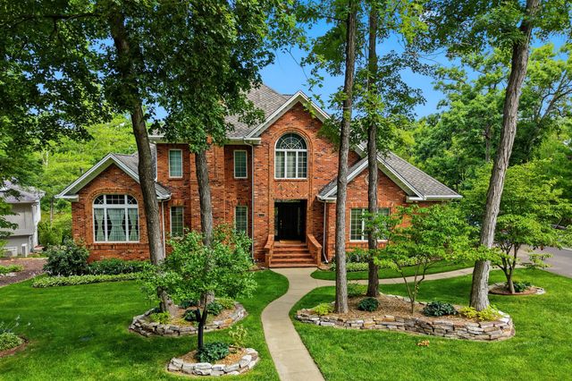 1009 LAKE POINT LN, Columbia, MO 65203