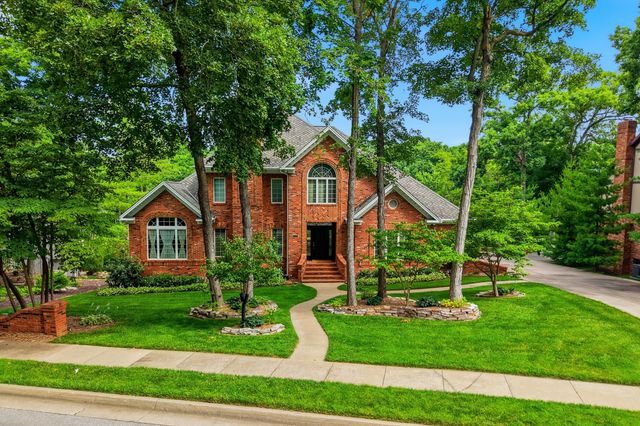 1009 LAKE POINT LN, Columbia, MO 65203