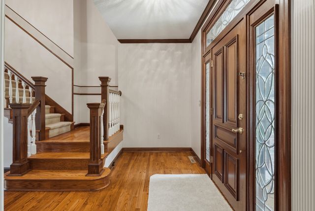1009 LAKE POINT LN, Columbia, MO 65203