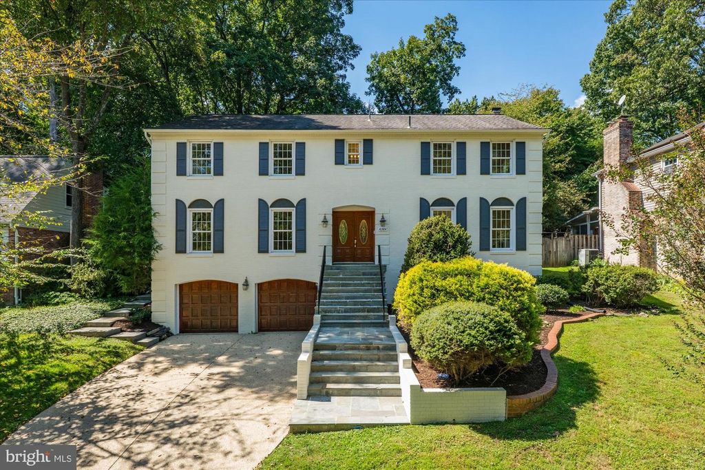 10304 GAINSBOROUGH RD, Potomac, MD 20854