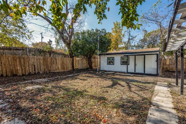 901 Woodleigh Drive, Mckinney, TX 75069