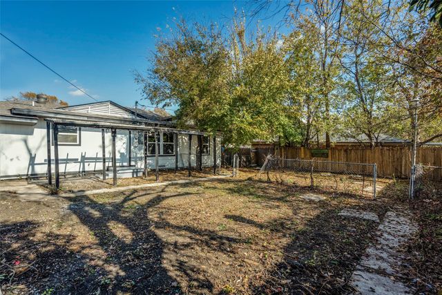 901 Woodleigh Drive, Mckinney, TX 75069