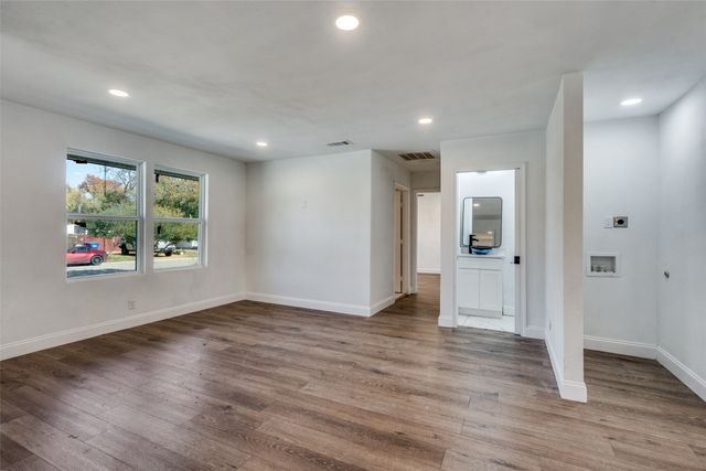 901 Woodleigh Drive, Mckinney, TX 75069