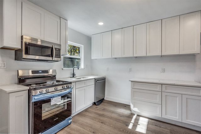 901 Woodleigh Drive, Mckinney, TX 75069