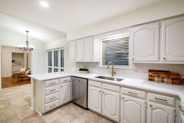 6634 Lovington Drive, Dallas, TX 75252