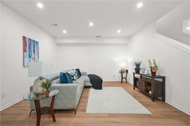 3925 Pine Shore Circle, Gainesville, GA 30501