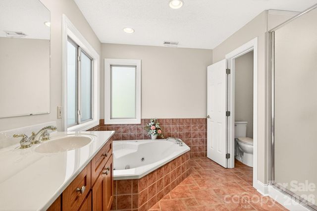 86 Distant View Drive, Asheville, NC 28803