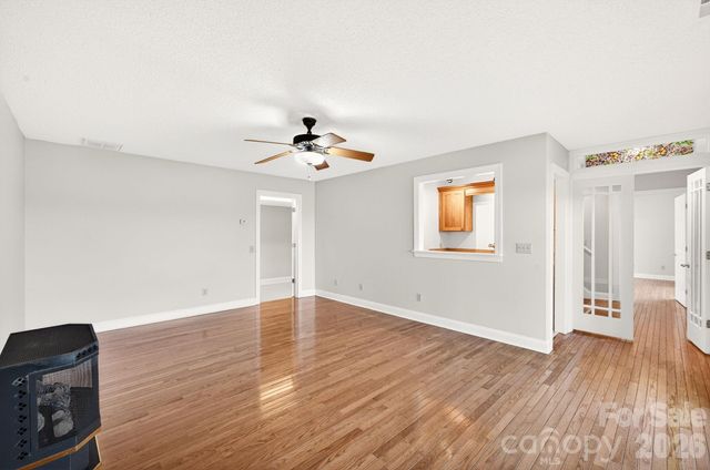 86 Distant View Drive, Asheville, NC 28803