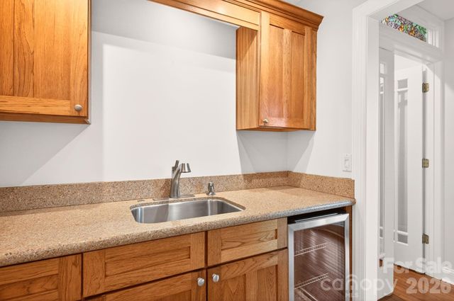 86 Distant View Drive, Asheville, NC 28803