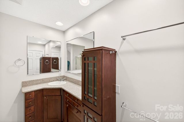 86 Distant View Drive, Asheville, NC 28803
