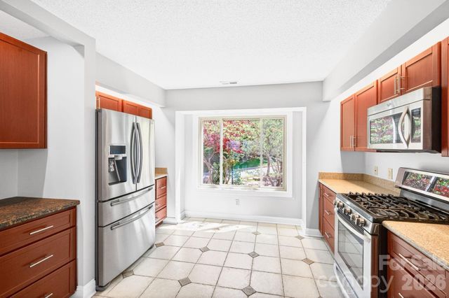 86 Distant View Drive, Asheville, NC 28803