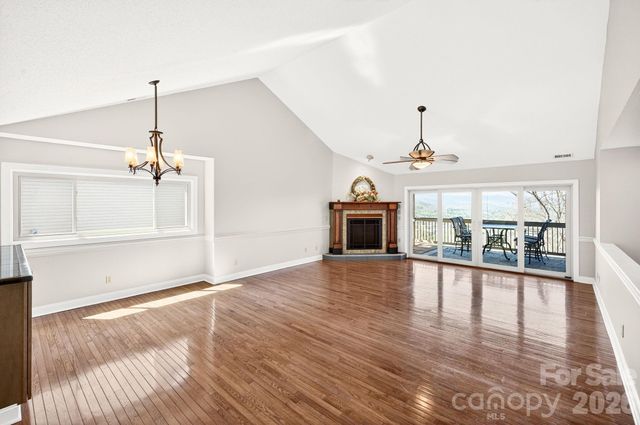 86 Distant View Drive, Asheville, NC 28803