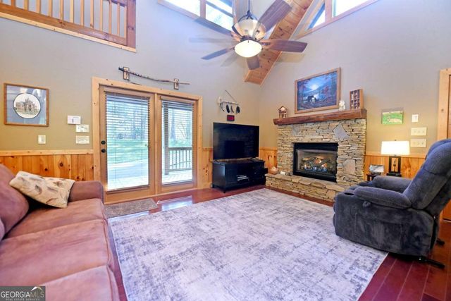 139 Deer Trail, Mineral Bluff, GA 30559