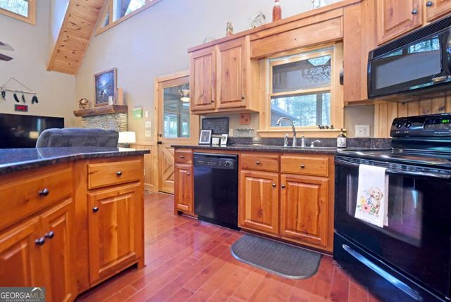 139 Deer Trail, Mineral Bluff, GA 30559
