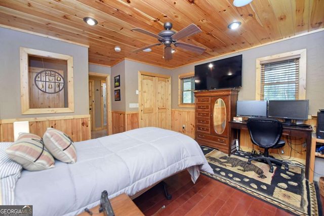 139 Deer Trail, Mineral Bluff, GA 30559