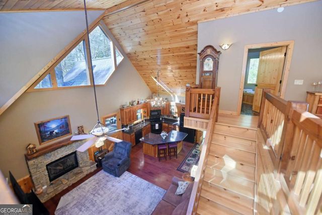 139 Deer Trail, Mineral Bluff, GA 30559