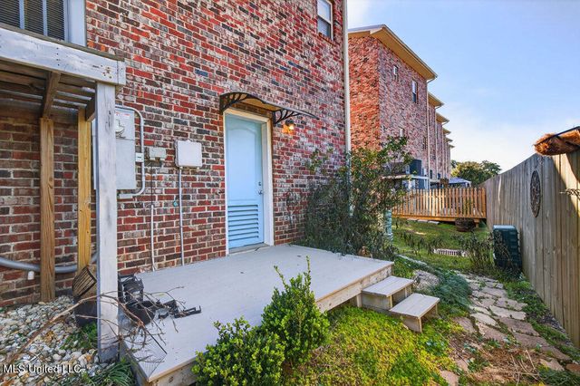 7 Oak Alley Lane, Long Beach, MS 39560