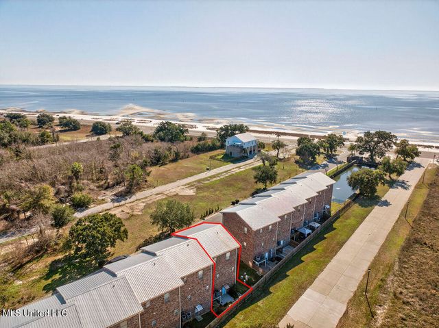 7 Oak Alley Lane, Long Beach, MS 39560