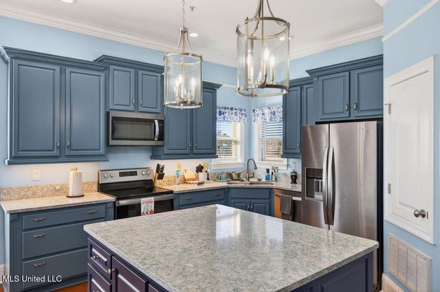 7 Oak Alley Lane, Long Beach, MS 39560