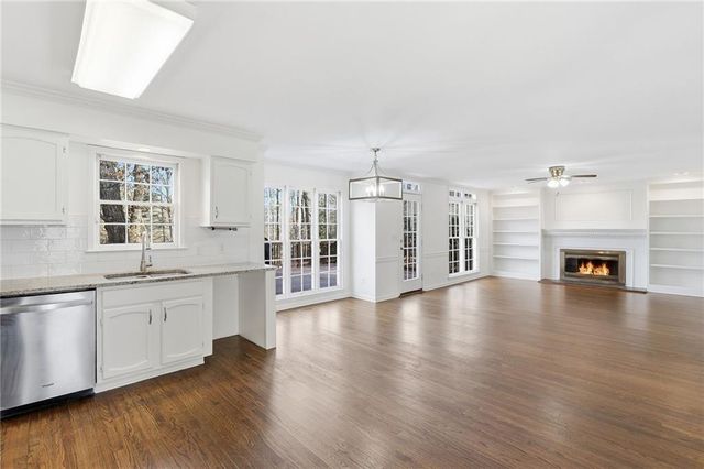 100 Stone Gate SE Way, Mableton, GA 30126