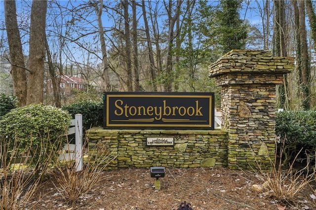 100 Stone Gate SE Way, Mableton, GA 30126