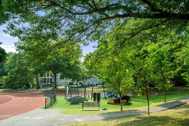 59 Highland 59, Brookline, MA 02445