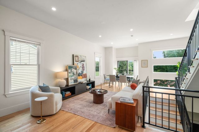 59 Highland 59, Brookline, MA 02445