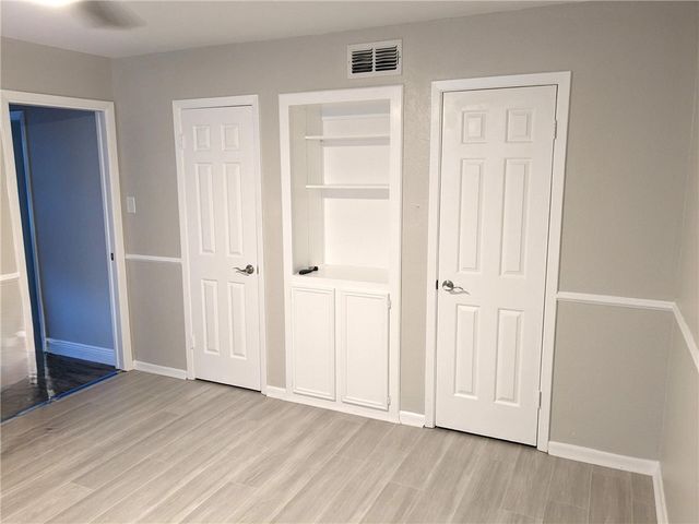 565 Poenisch Dr, Corpus Christi, TX 78412