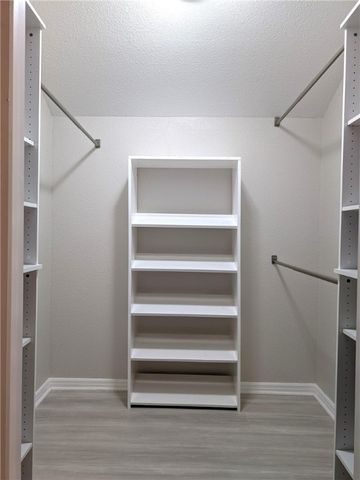 565 Poenisch Dr, Corpus Christi, TX 78412