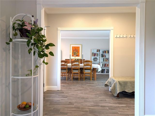 565 Poenisch Dr, Corpus Christi, TX 78412