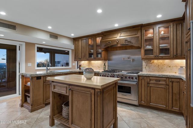 5936 N Via Verdosa, Tucson, AZ 85750